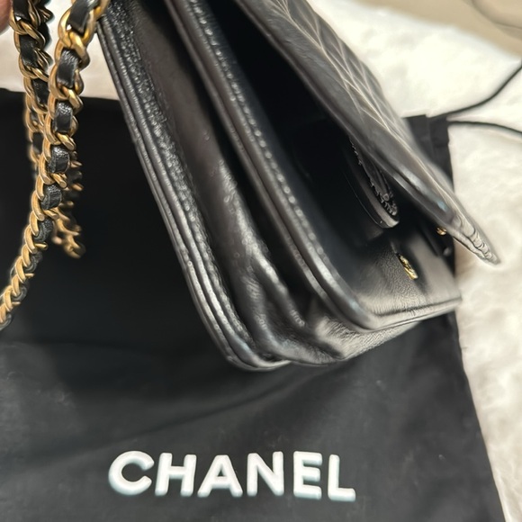 Chanel WOC - Picture 3 of 9